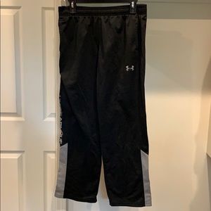 Under Amour pants size YXL